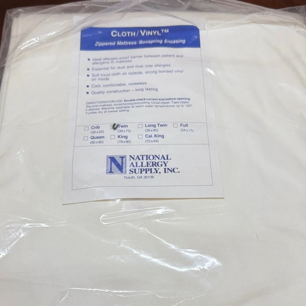 White Mattress Encasement‎